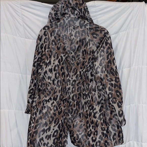 St. John Leopard Print Hooded Lightweight Jacket size medium - Picture 11 of 11